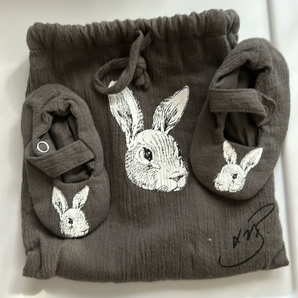 Victoria Beckham for Target- baby slippers with carrying case